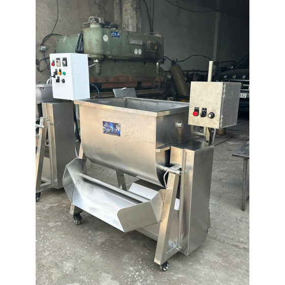Máy trộn nằm ngang 500kg