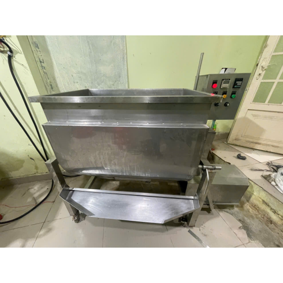 Máy Trộn Nằm Ngang 3 Lớp Gia Nhiệt 100Kg