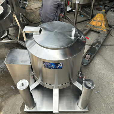 Máy vắt ly tâm 100L